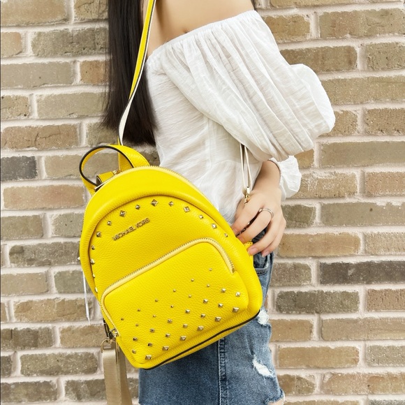 Bundle Michael Kors Convertible Backpack + wallet - Picture 3 of 16